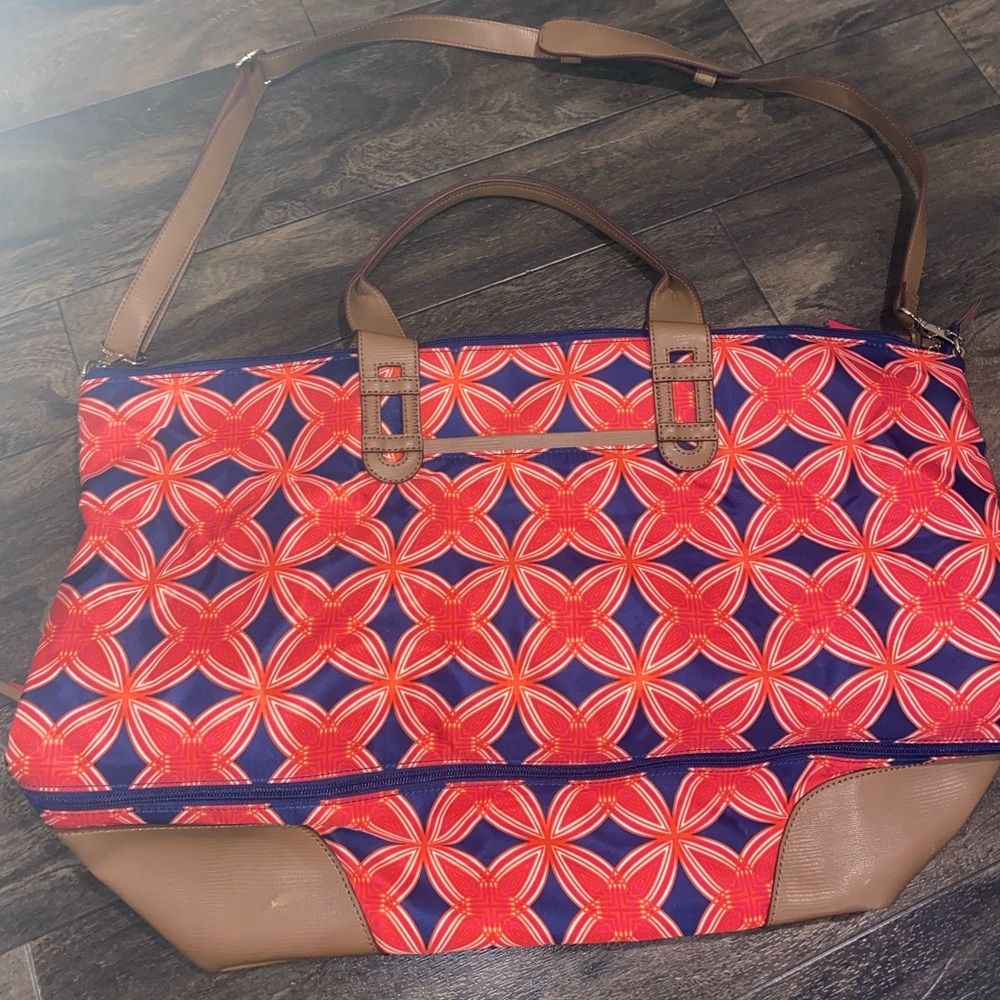 Stella & Dot Getaway Expandable Weekender